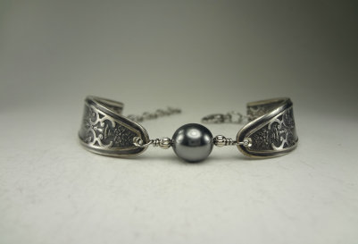 the_spoon_jeweler092012.jpg