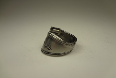 the_spoon_jeweler216010.jpg