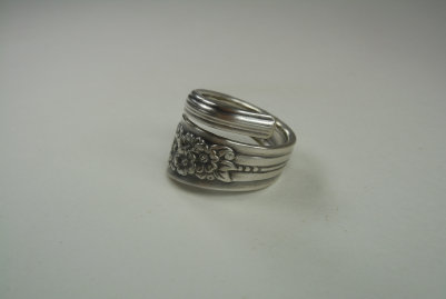 the_spoon_jeweler218010.jpg