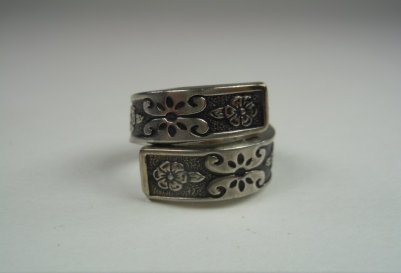 the_spoon_jeweler222011.jpg