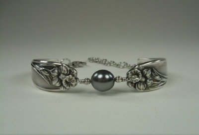 the_spoon_jeweler164012.jpg