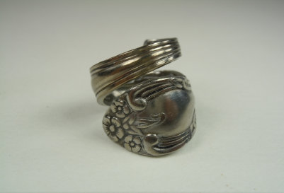 the_spoon_jeweler199011.jpg