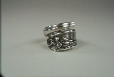 the_spoon_jeweler202011.jpg